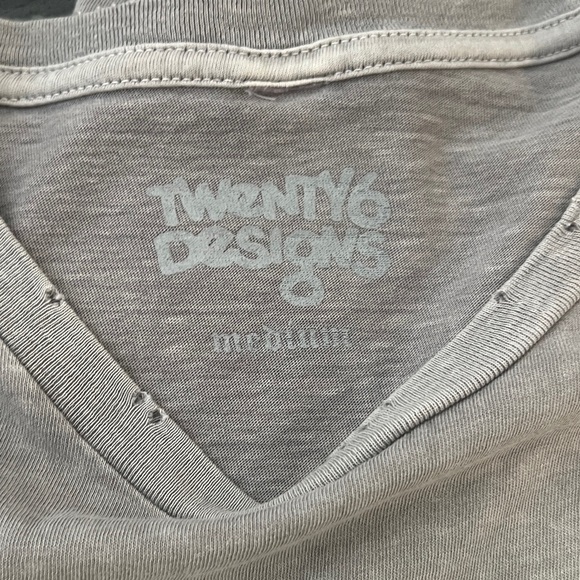 Twenty6 Designs Gray & Chartreuse Super Loved Distressed Tee Size M - Picture 5 of 7